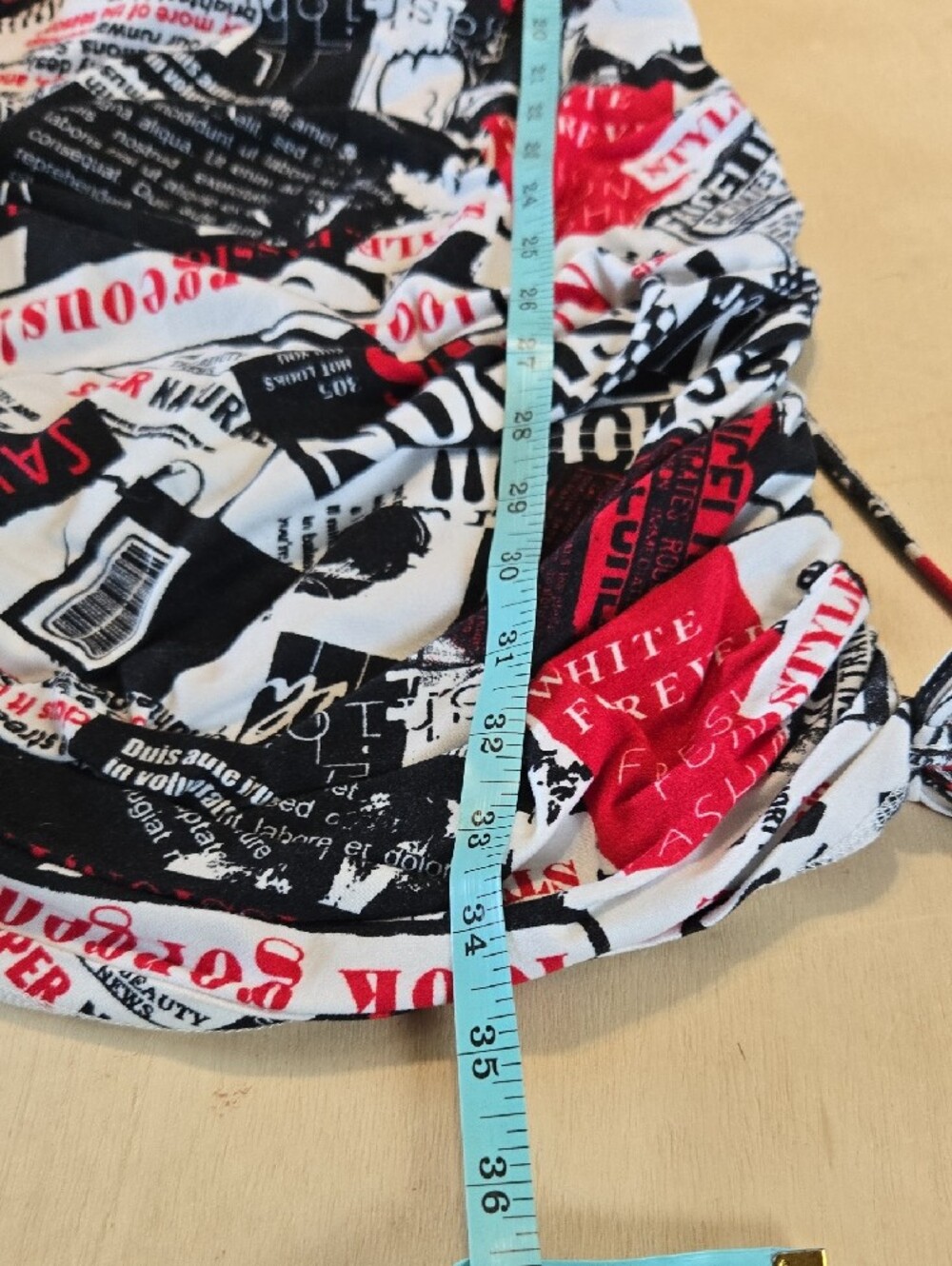 DR45 Almost Famous Newspaper Print Dress Bodycon Knee Length Ruched Side Hoodie - Picture 9 of 12